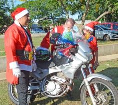 Foto de la galería: Papanoelada Solidaria: la Navidad no esperó al 25 y se adelantó en moto en Posadas