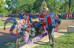 Foto de la galería: Papanoelada Solidaria: la Navidad no esperó al 25 y se adelantó en moto en Posadas