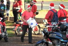 Foto de la galería: Papanoelada Solidaria: la Navidad no esperó al 25 y se adelantó en moto en Posadas
