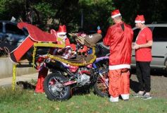 Foto de la galería: Papanoelada Solidaria: la Navidad no esperó al 25 y se adelantó en moto en Posadas