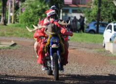 Foto de la galería: Papanoelada Solidaria: la Navidad no esperó al 25 y se adelantó en moto en Posadas