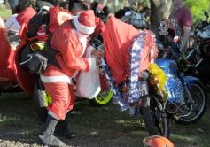 Foto de la galería: Papanoelada Solidaria: la Navidad no esperó al 25 y se adelantó en moto en Posadas