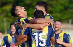 Foto de la galería: Regional Amateur: después del festejo en ida y vuelta, Mitre va por los cuartos de final