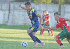 Foto de la galería: Regional Amateur: después del festejo en ida y vuelta, Mitre va por los cuartos de final