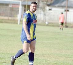 Foto de la galería: Regional Amateur: después del festejo en ida y vuelta, Mitre va por los cuartos de final