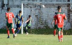 Foto de la galería: Regional Amateur: después del festejo en ida y vuelta, Mitre va por los cuartos de final