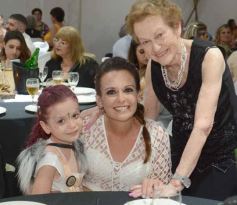 Foto de la galería: Con una fiesta memorable: Gabriela y Miquela dieron el si en Oberá