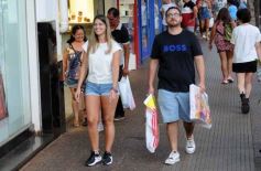 Foto de la galería: Fiestas en la ciudad: lo que se vio del movimiento y todo el color de las compras en la previa de la Navidad