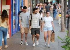 Foto de la galería: Fiestas en la ciudad: lo que se vio del movimiento y todo el color de las compras en la previa de la Navidad