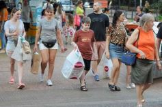 Foto de la galería: Fiestas en la ciudad: lo que se vio del movimiento y todo el color de las compras en la previa de la Navidad
