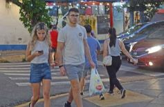 Foto de la galería: Fiestas en la ciudad: lo que se vio del movimiento y todo el color de las compras en la previa de la Navidad