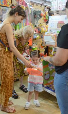 Foto de la galería: Fiestas en la ciudad: lo que se vio del movimiento y todo el color de las compras en la previa de la Navidad