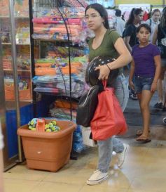 Foto de la galería: Fiestas en la ciudad: lo que se vio del movimiento y todo el color de las compras en la previa de la Navidad