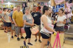 Foto de la galería: Fiestas en la ciudad: lo que se vio del movimiento y todo el color de las compras en la previa de la Navidad