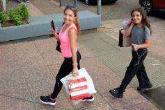 Foto de la galería: Fiestas en la ciudad: lo que se vio del movimiento y todo el color de las compras en la previa de la Navidad