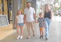 Foto de la galería: Fiestas en la ciudad: lo que se vio del movimiento y todo el color de las compras en la previa de la Navidad