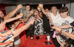 Foto de la galería: Las últimas del 2023: el año se despide con gente amiga y la buena onda que no se corta en la ciudad