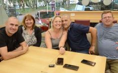 Foto de la galería: Las últimas del 2023: el año se despide con gente amiga y la buena onda que no se corta en la ciudad