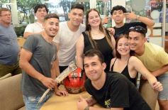 Foto de la galería: Las últimas del 2023: el año se despide con gente amiga y la buena onda que no se corta en la ciudad