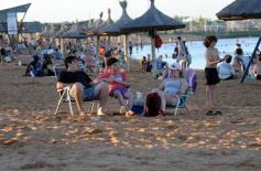 Foto de la galería: Tarde de disfrute en Costa Sur: el modo verano en la ciudad suma playa, recreación y descanso a orillas del Paraná