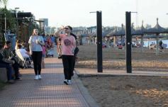 Foto de la galería: Tarde de disfrute en Costa Sur: el modo verano en la ciudad suma playa, recreación y descanso a orillas del Paraná