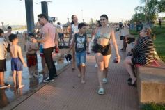 Foto de la galería: Tarde de disfrute en Costa Sur: el modo verano en la ciudad suma playa, recreación y descanso a orillas del Paraná