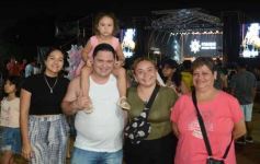 Foto de la galería: Festival de Verano: con una multitud presente, el Chaqueño Palavecino trajo show y folclore a la ciudad 