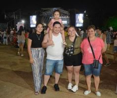 Foto de la galería: Festival de Verano: con una multitud presente, el Chaqueño Palavecino trajo show y folclore a la ciudad 