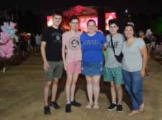 Foto de la galería: Festival de Verano: con una multitud presente, el Chaqueño Palavecino trajo show y folclore a la ciudad 