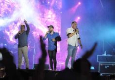 Foto de la galería: Festival de Verano: con una multitud presente, el Chaqueño Palavecino trajo show y folclore a la ciudad 