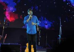 Foto de la galería: Festival de Verano: con una multitud presente, el Chaqueño Palavecino trajo show y folclore a la ciudad 