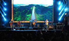 Foto de la galería: Festival de Verano: con una multitud presente, el Chaqueño Palavecino trajo show y folclore a la ciudad 