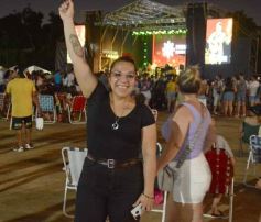 Foto de la galería: Festival de Verano: con una multitud presente, el Chaqueño Palavecino trajo show y folclore a la ciudad 