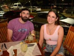 Foto de la galería: Noche de sábado: salida familiar, cena y música en vivo en otra vuelta por la costa posadeña