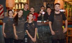 Foto de la galería: Noche de sábado: salida familiar, cena y música en vivo en otra vuelta por la costa posadeña