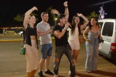 Foto de la galería: Noche de sábado: salida familiar, cena y música en vivo en otra vuelta por la costa posadeña