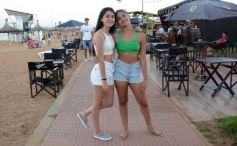 Foto de la galería: Sunset Costa Sur: playa, río y atardecer posadeño, más del disfrute que viene siendo la temporada en la ciudad