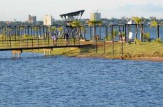 Sixto Fotografías. Sociedad. Municipalidad de Posadas - Sunset Costa Sur: playa, río y atardecer posadeño, más del disfrute que viene siendo la temporada en la ciudad