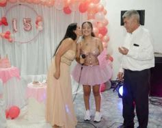 Foto de la galería: Los 15 años de Griselda Aramí Fariña Acevedo:  emoción, baile y fiesta, en una noche para el recuerdo