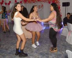 Foto de la galería: Los 15 años de Griselda Aramí Fariña Acevedo:  emoción, baile y fiesta, en una noche para el recuerdo