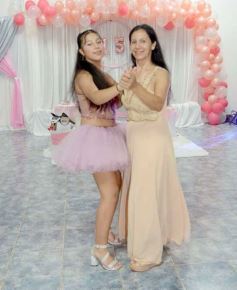 Foto de la galería: Los 15 años de Griselda Aramí Fariña Acevedo:  emoción, baile y fiesta, en una noche para el recuerdo