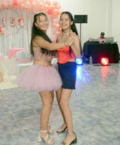 Foto de la galería: Los 15 años de Griselda Aramí Fariña Acevedo:  emoción, baile y fiesta, en una noche para el recuerdo