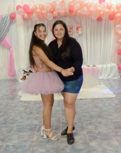 Foto de la galería: Los 15 años de Griselda Aramí Fariña Acevedo:  emoción, baile y fiesta, en una noche para el recuerdo