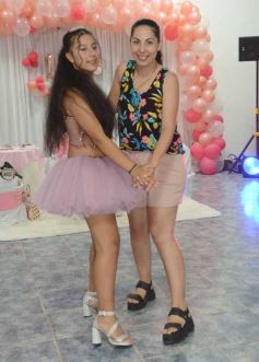 Foto de la galería: Los 15 años de Griselda Aramí Fariña Acevedo:  emoción, baile y fiesta, en una noche para el recuerdo