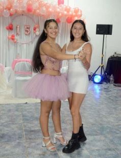 Foto de la galería: Los 15 años de Griselda Aramí Fariña Acevedo:  emoción, baile y fiesta, en una noche para el recuerdo