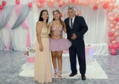 Foto de la galería: Los 15 años de Griselda Aramí Fariña Acevedo:  emoción, baile y fiesta, en una noche para el recuerdo