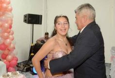 Foto de la galería: Los 15 años de Griselda Aramí Fariña Acevedo:  emoción, baile y fiesta, en una noche para el recuerdo