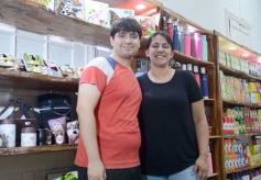 Foto de la galería: Otra vuelta en la ciudad,  con un salpicado de postales y los amigos que no faltan