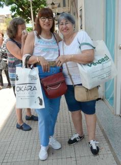 Foto de la galería: Otra vuelta en la ciudad,  con un salpicado de postales y los amigos que no faltan