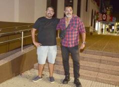 Foto de la galería: Otra vuelta en la ciudad,  con un salpicado de postales y los amigos que no faltan